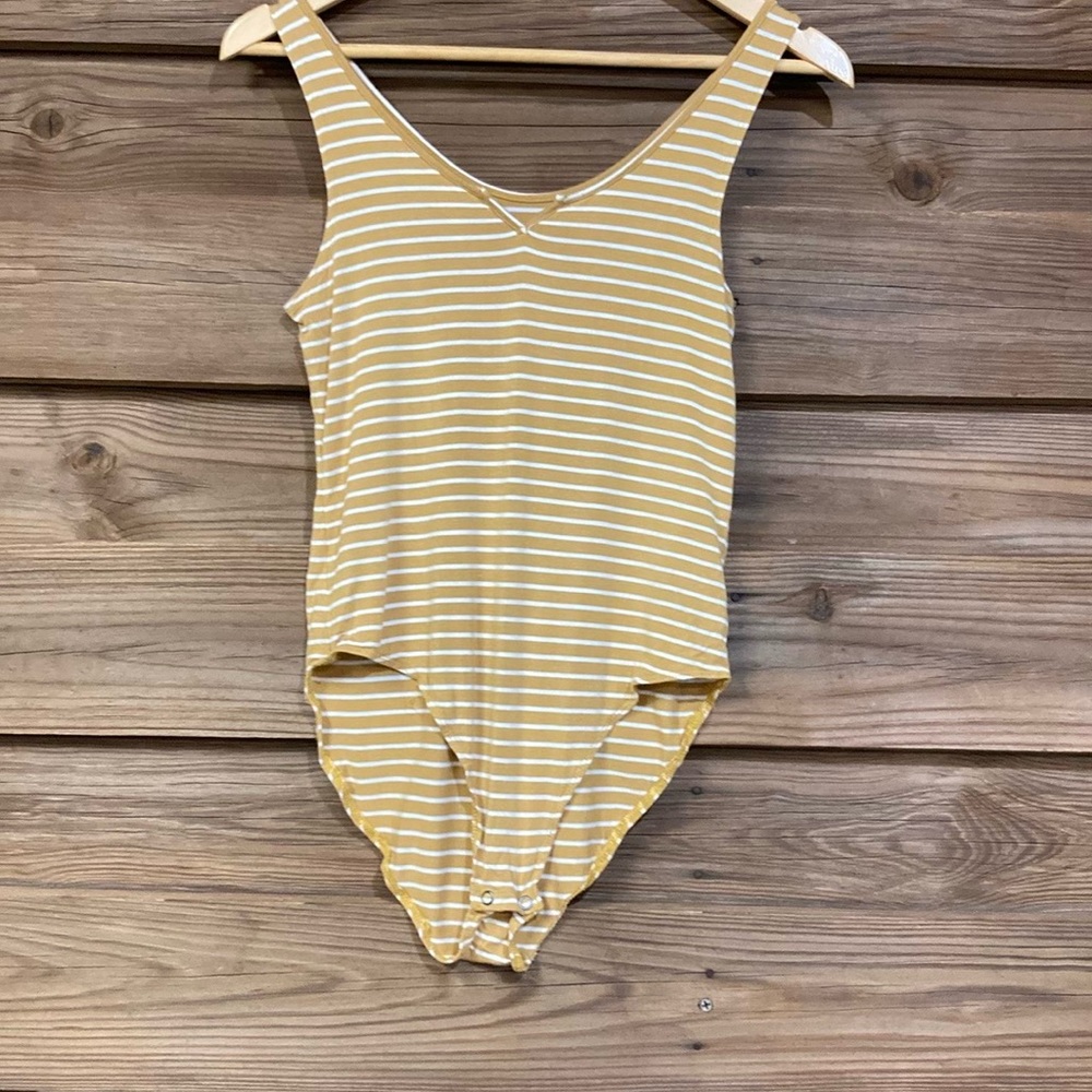 Ladies, American Eagle bodysuit